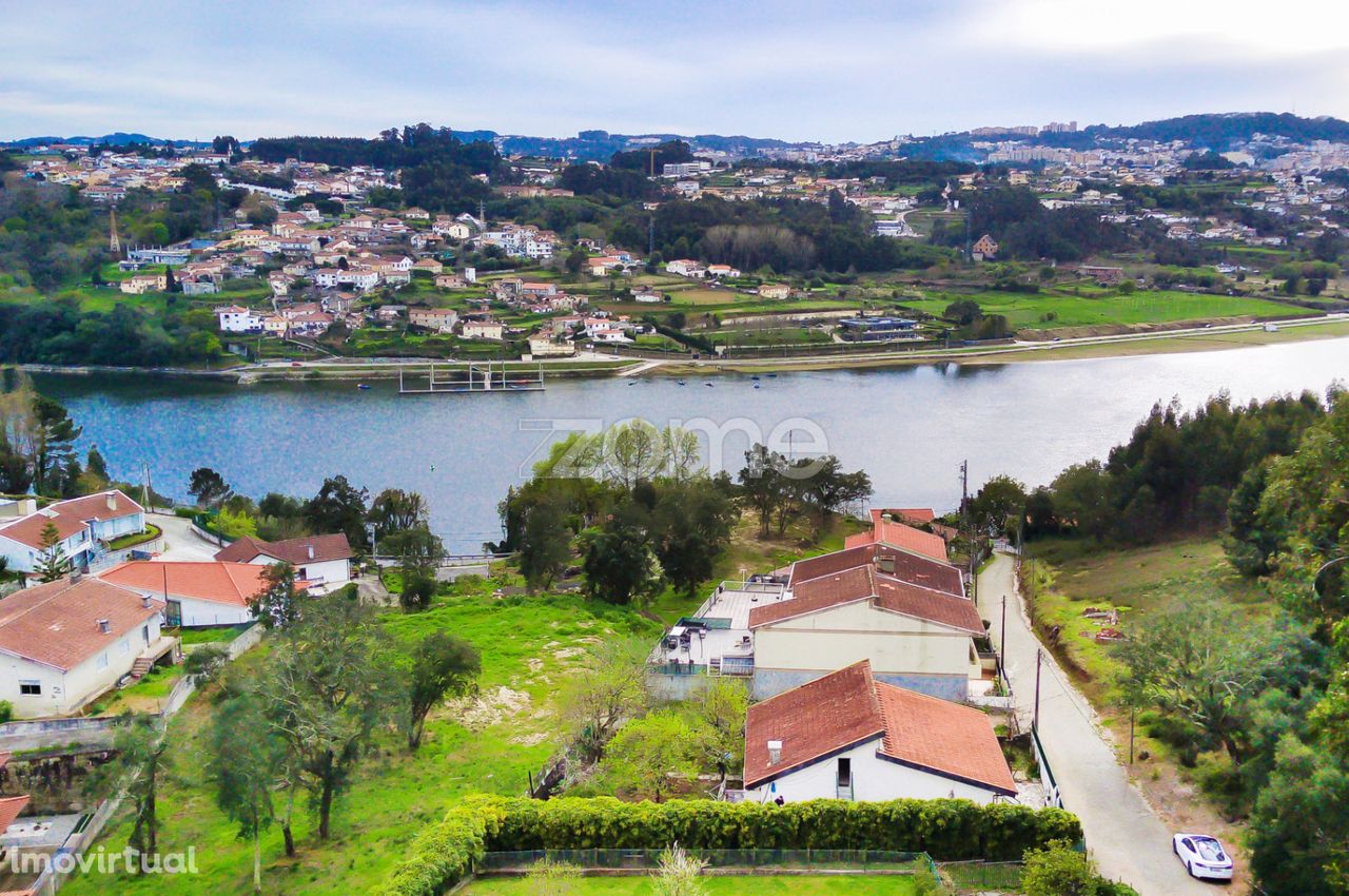 Moradia Individual T3 com vistas para o Douro, em S. Cosme, Gondomar