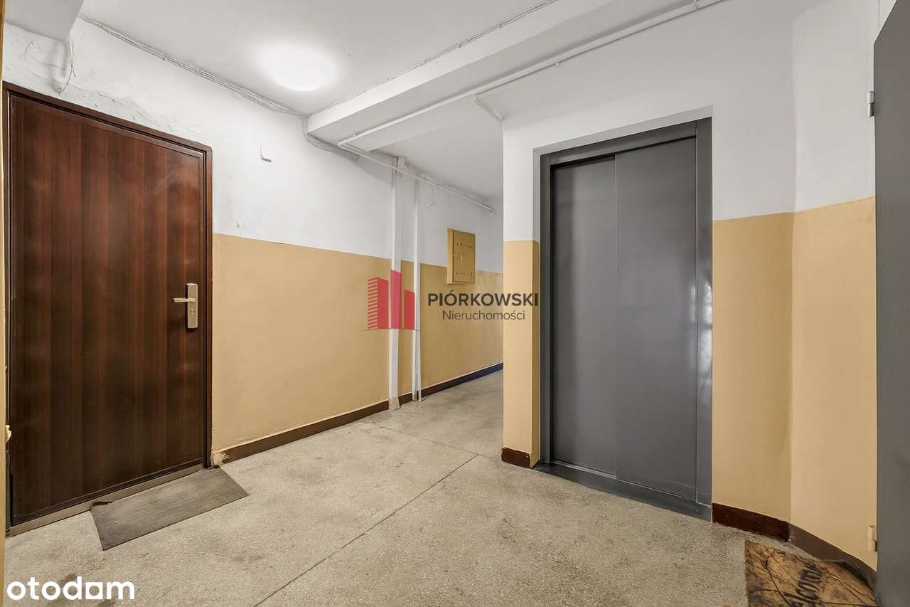 Kawalerka z widokiem na Mokotów-11