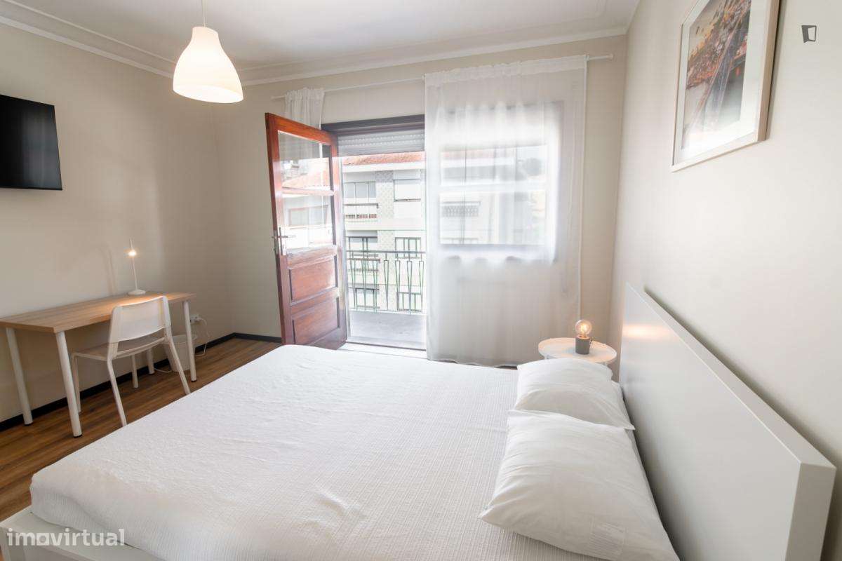 Quarto - localizado em Vila nova de gaia - Grande imagem: 4/10