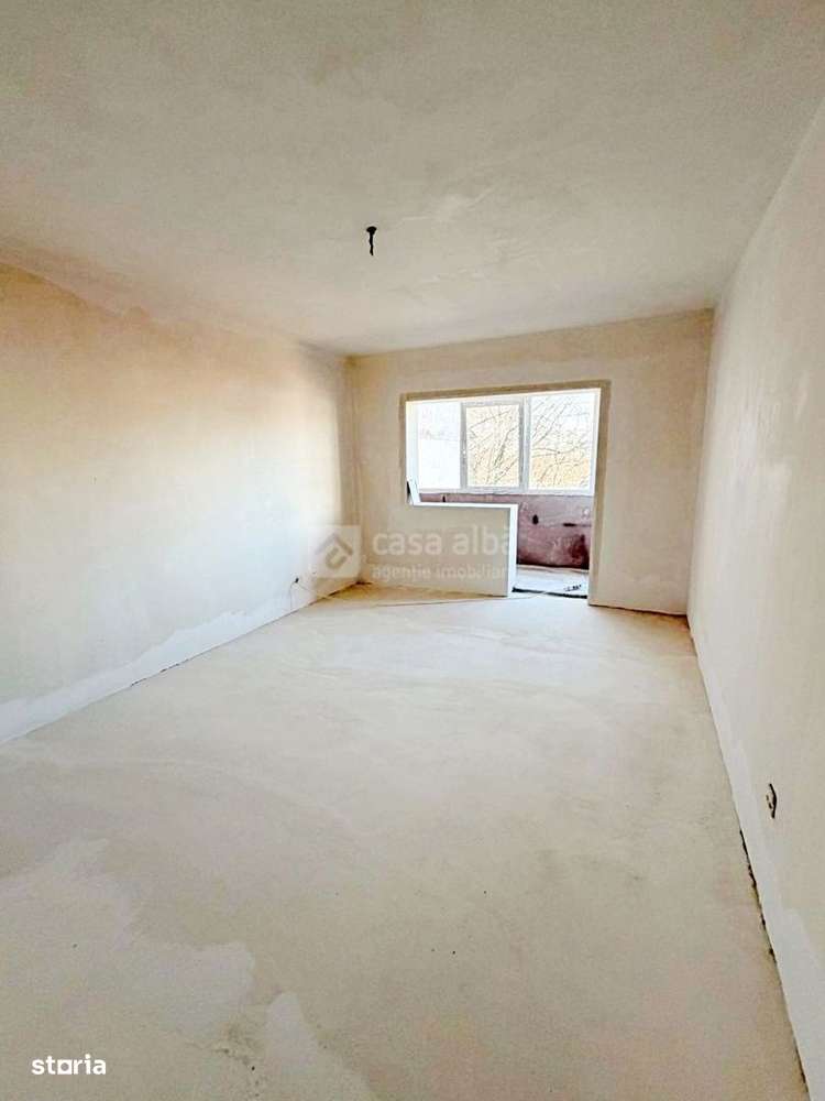 Oportunitate! Ultracentral - UMF, 3 camere liber, balcon generos-0