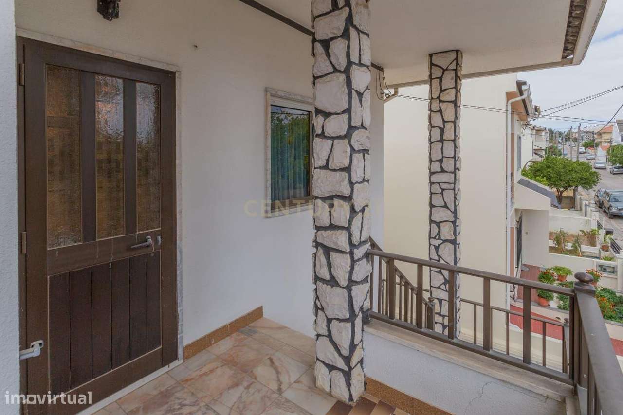 Moradia em Vale de Milhaços, Corroios - Oportunidade Única! - Grande imagem: 3/37