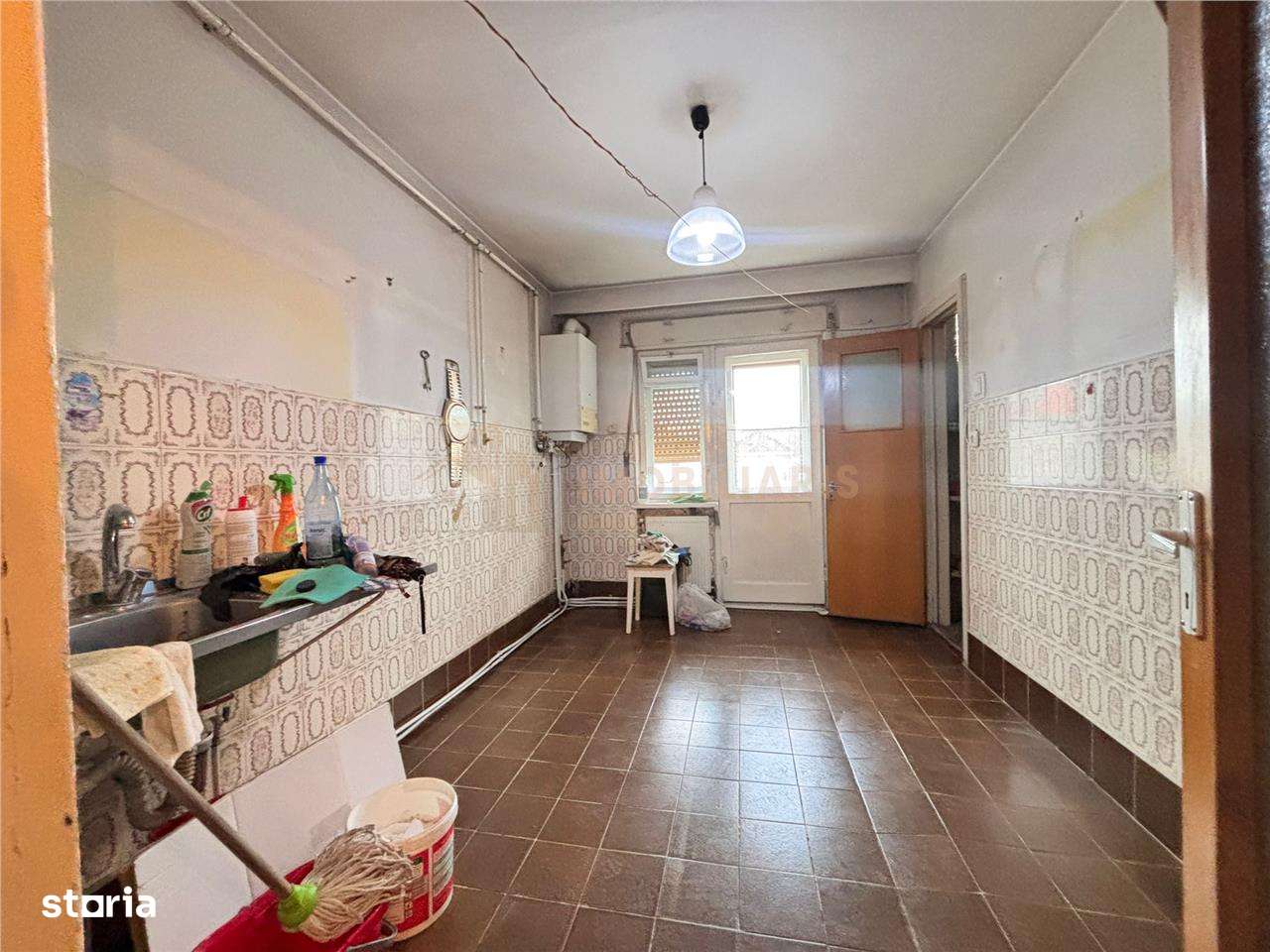 Apartament 3 camere  zona Casa de Cultura-0