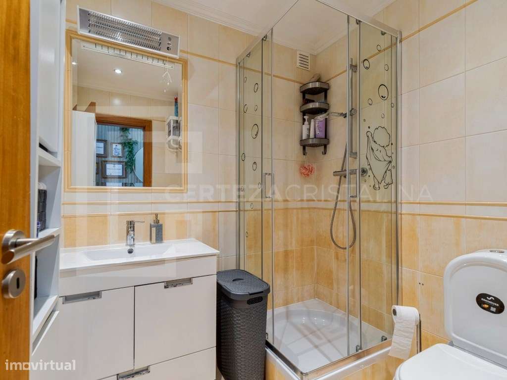 Moradia T3 com Logradouro e Sótão | Quinta do Conde-12