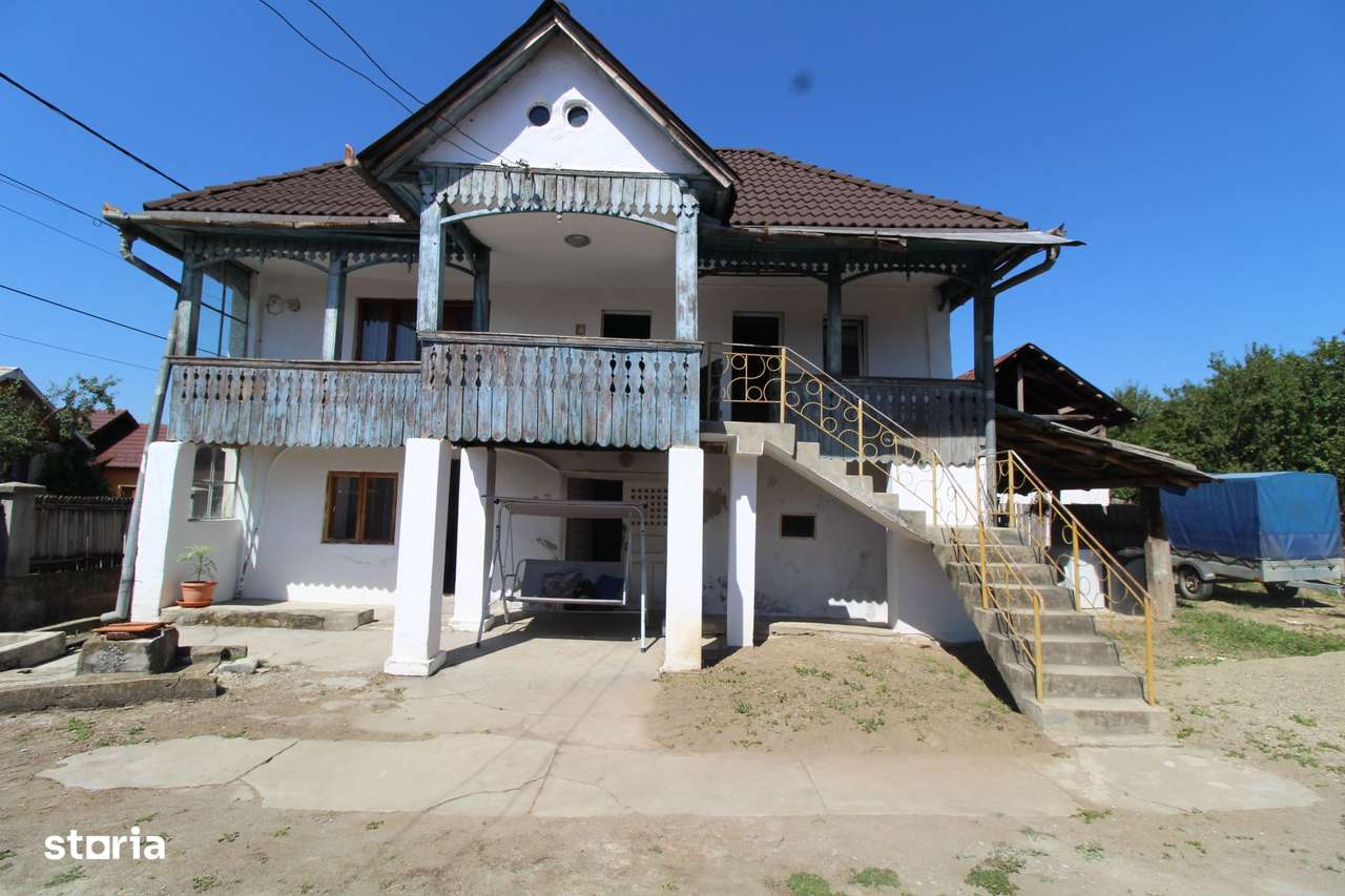 Casă cu teren 2122 m²,  utilități gaze+apă, Godinești - Imagine principală: 2/10