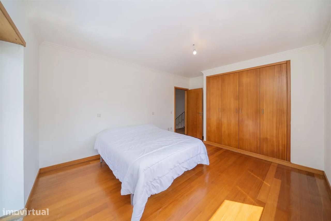 Moradia T4 com piscina nas Marinhas | Esposende-40