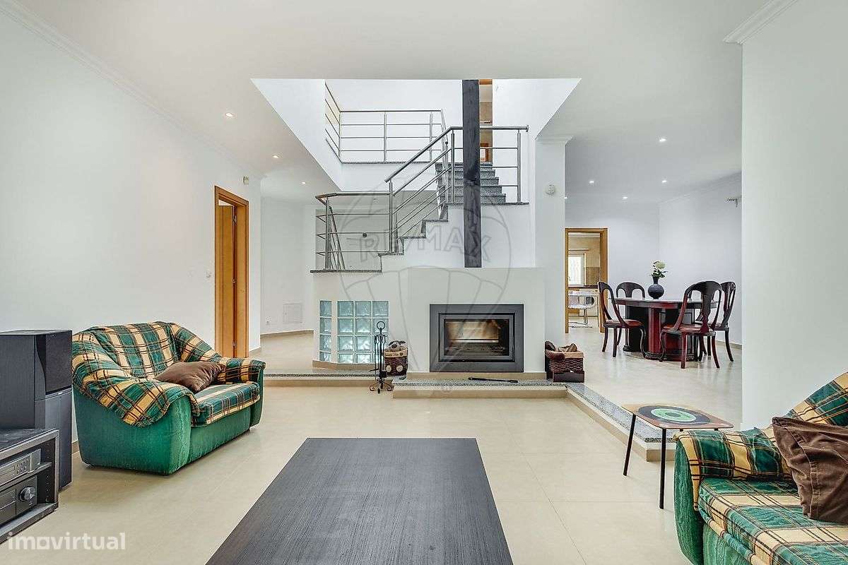 Moradia T4 para venda-10