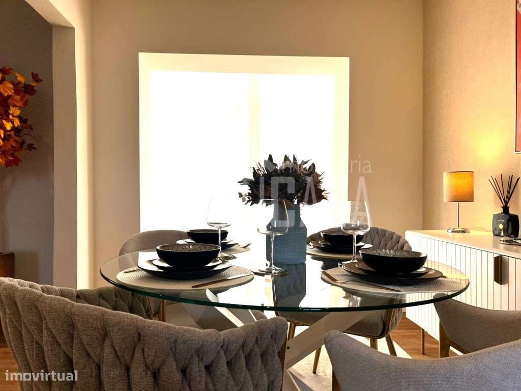 T2+2 com terraço em Queluz - Grande imagem: 3/52