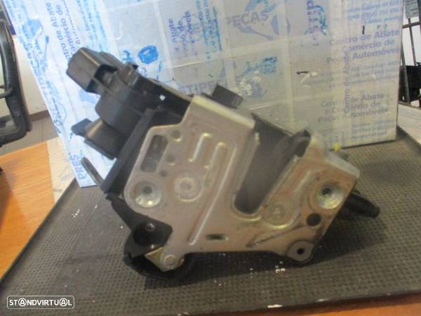 Fecho 2087200135 MERCEDES W208 1999 CLK200 136CV 2P PRETO FE - 4