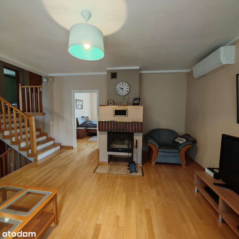 Dom  z budynkiem gospodarczym-5