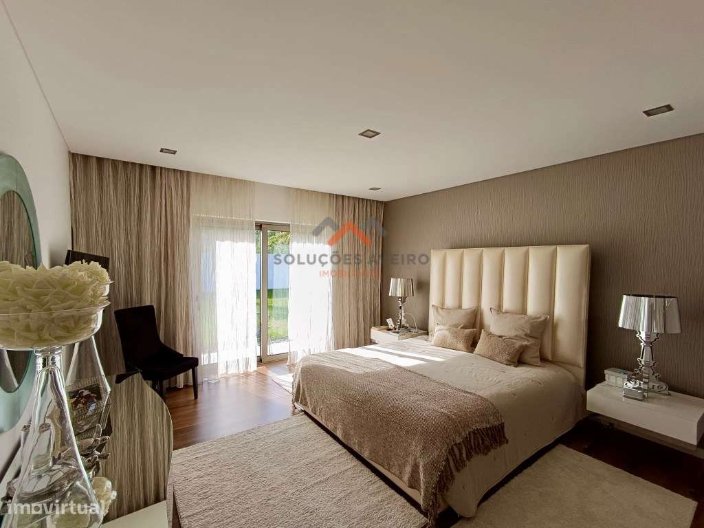 Moradia Contemporânea de Luxo com jardins tropicais e Design Exclus...-34