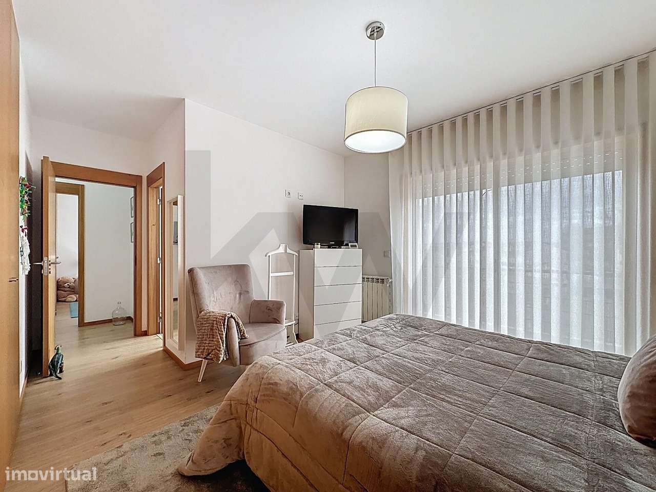 Apartamento T3 c/ 233m2 | Garagem 2 Carro | Enorme Varandas | Elevador-25