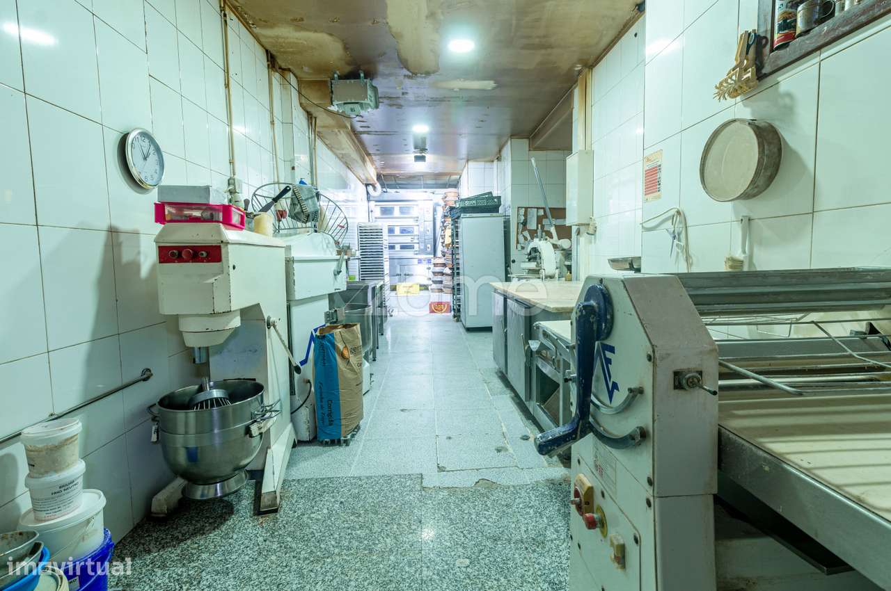 Confeitaria com Fabrico Próprio, em Rio Tinto-17