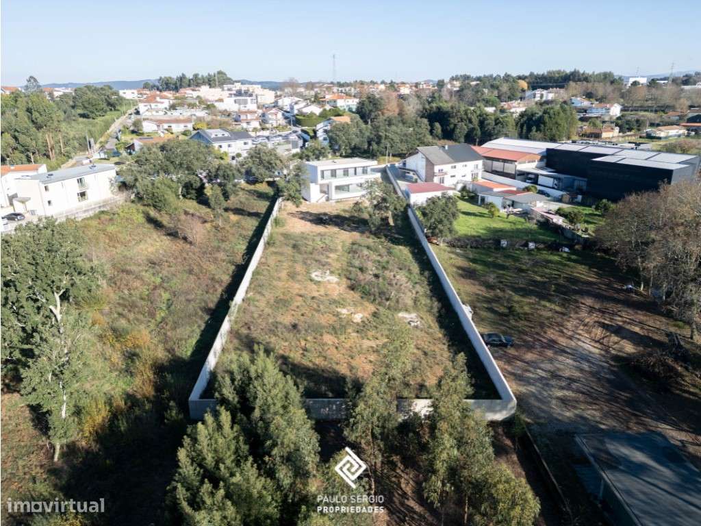 Moradia de luxo T4+1 em Vila Nova Gaia - Terreno 3435,50m2 - Grande imagem: 4/25