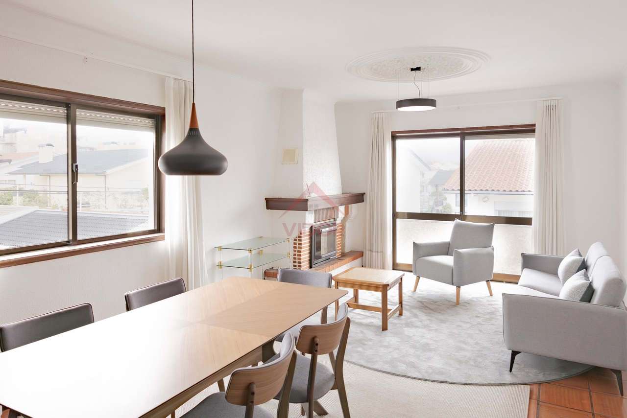 T4 Duplex em Santa Maria da Feira c/ garagem e arrumos - Grande imagem: 2/16