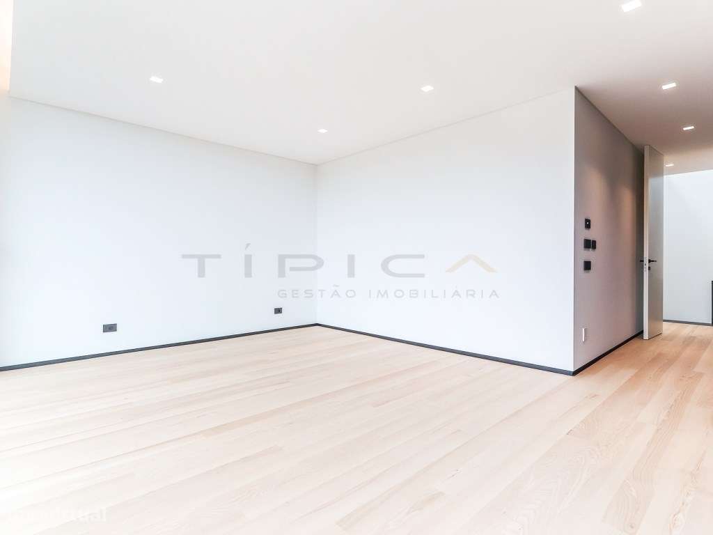 Moradia LUXO Condomínio Privado-36