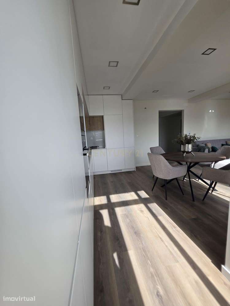 Apartamento T3 Novo em Benfica | varanda aberta | suite | 2 elevadores-12