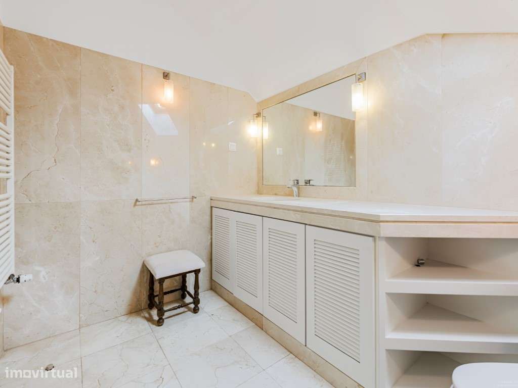 Moradia Independente T4, jardim e piscina, Estoril-17