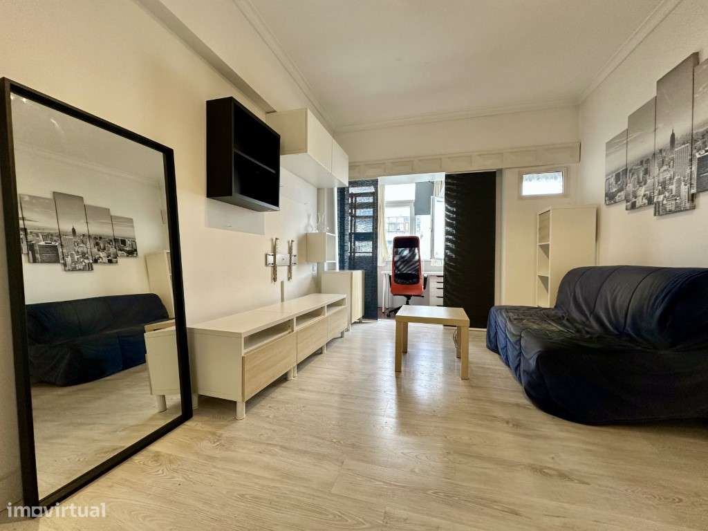 Arrendamento apartamento T1 Avenida Columbano Bordalo Pinheiro - Grande imagem: 4/18