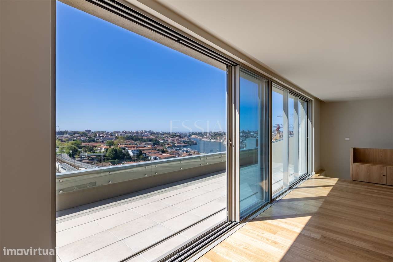 Penthouse T3 Duplex com 2 Terraços, Varanda e Vista Rio Douro - Grande imagem: 5/26