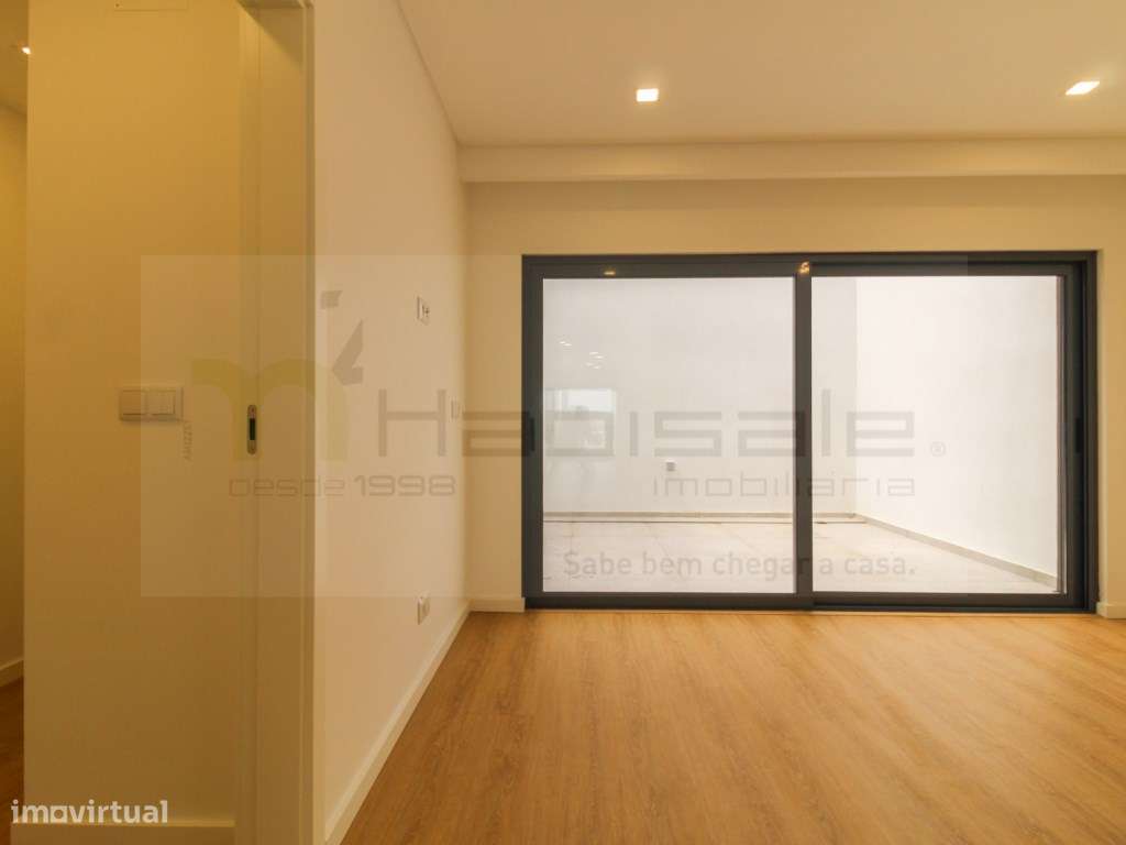 Moradia de Luxo com elevador, piscina e vista panorâmica, em Loures-32