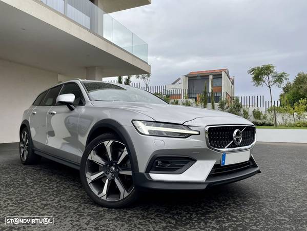 Volvo V60 Cross Country D4 AWD Geartronic Pro - 4
