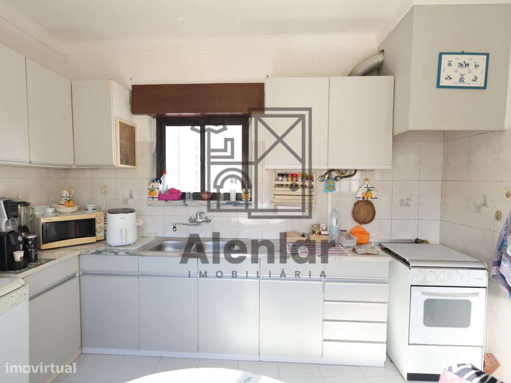 Moradia no Centro de Alenquer - Oportunidade-10