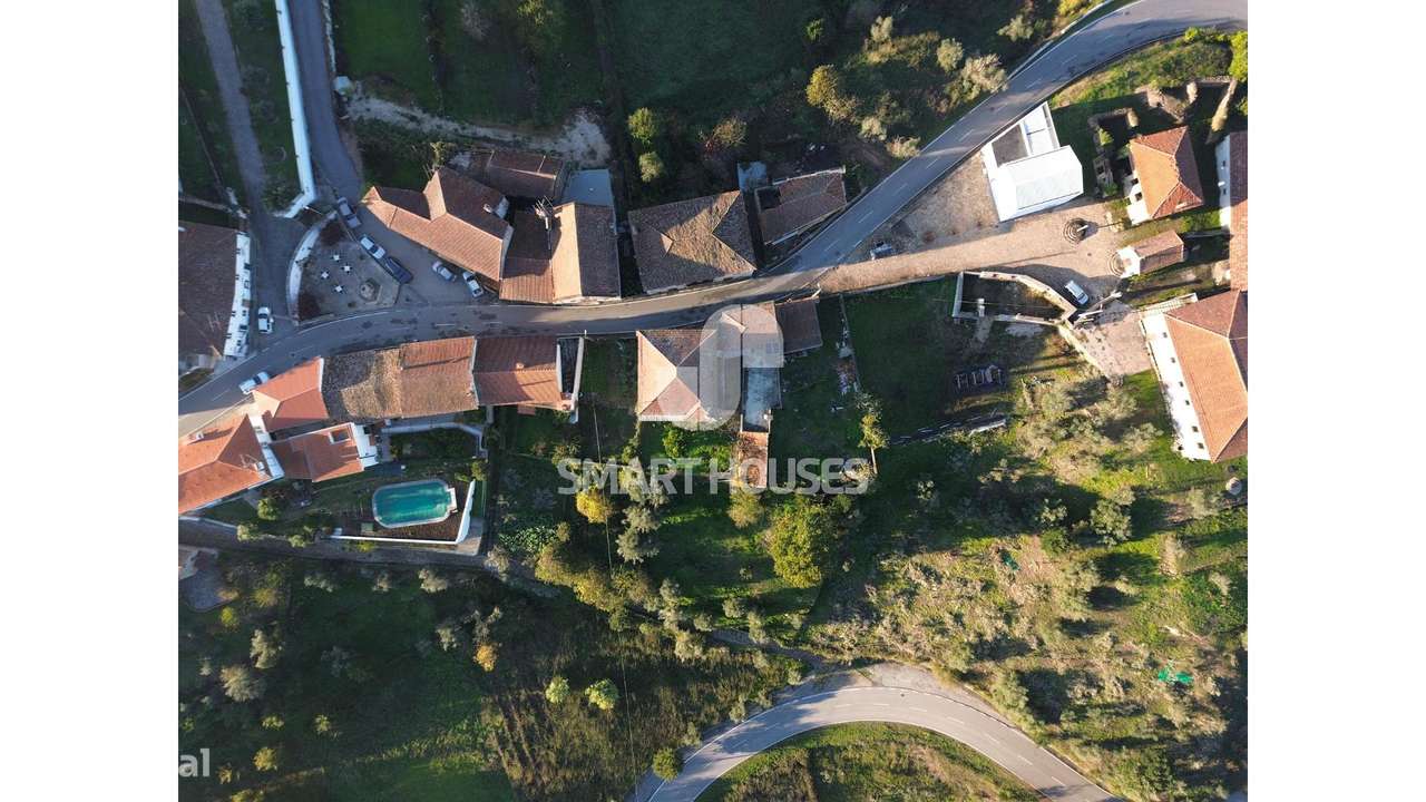 Moradia T4+T2 Pombeiro c/ terreno-46