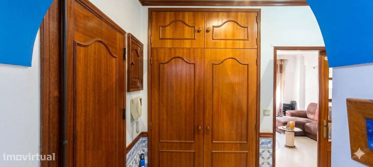 Apartamento T2 na Encosta do Sol – Luminosidade, Arrumação e Potencial-6