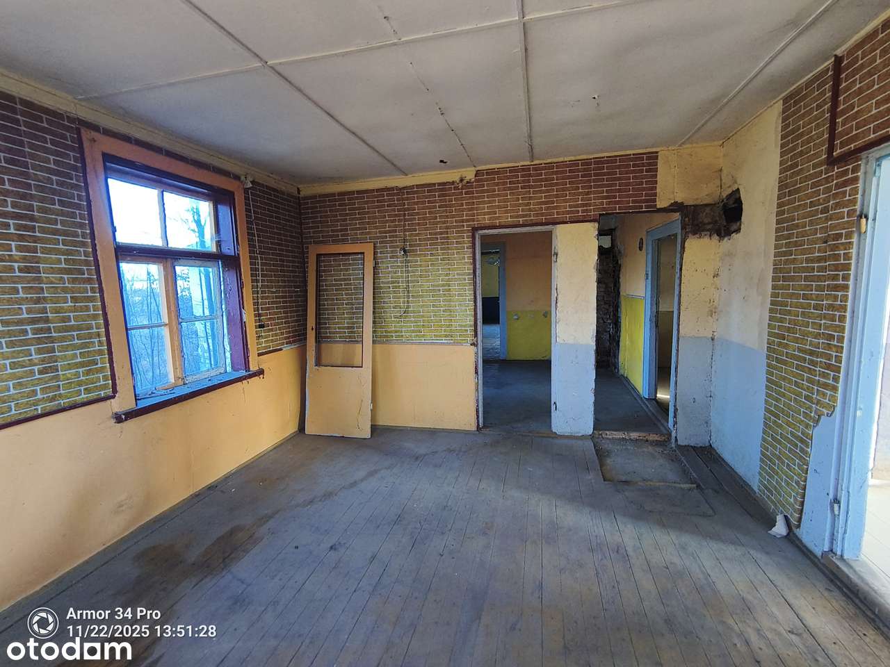 STARY DREWNIANY DWOREK w Łosince z 1890 roku.  REWEACYJNY ZDROWY DYL-14