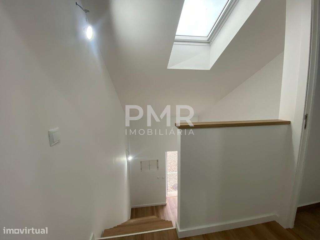 Moradia T2 no Centro de Benavente com Logradouro, totalmente remodelad-7