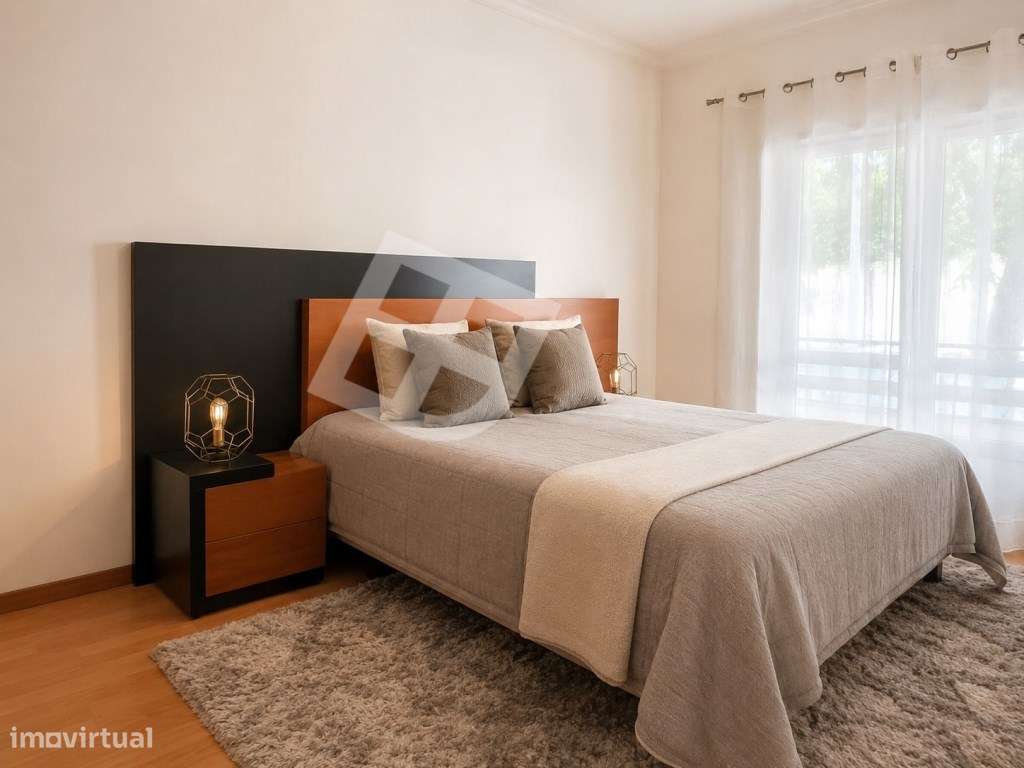Apartamento T2 Mobilado em Localização Privilegiada-4
