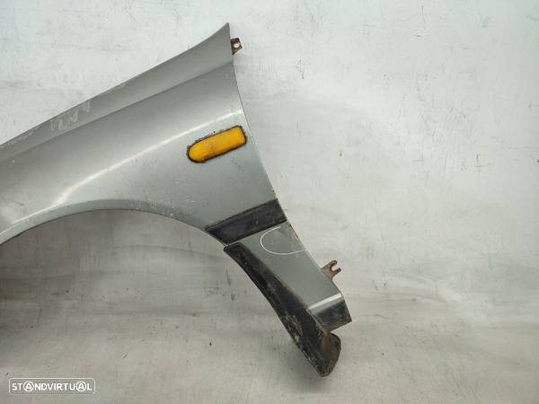 Guarda Lamas Esquerdo Nissan Sunny Iii Hatchback (N14) - 3