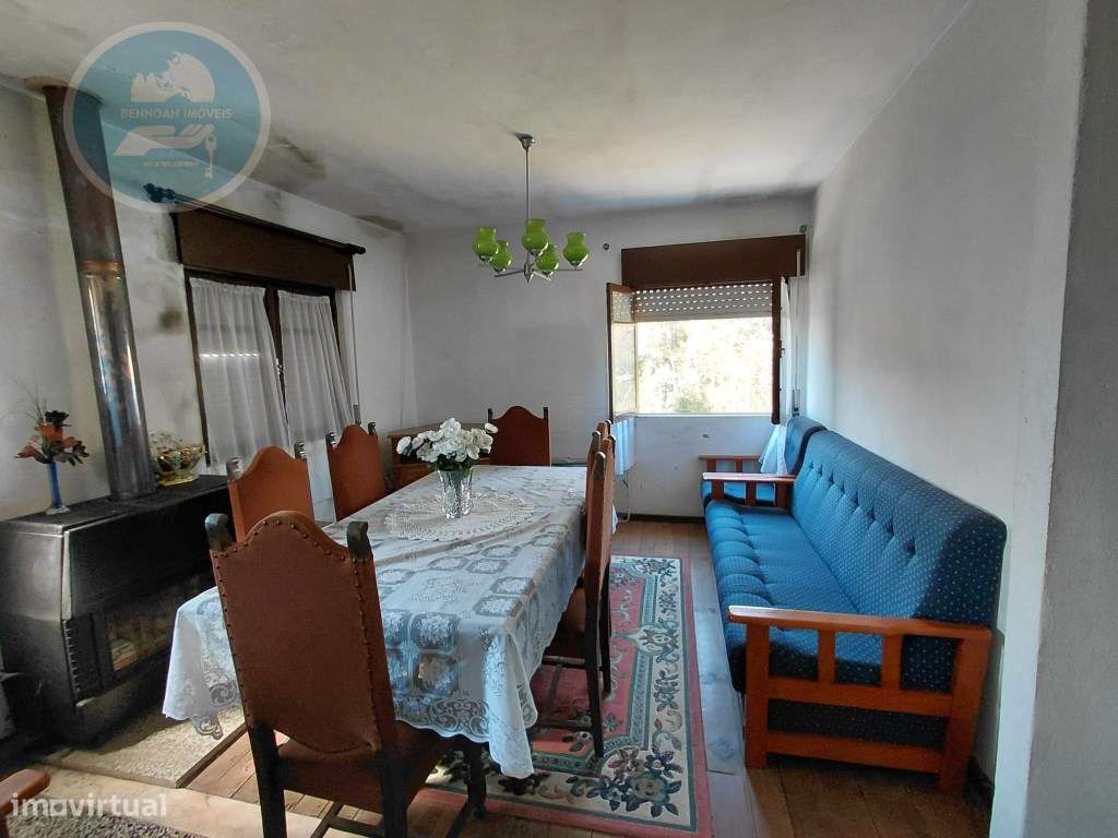 Casa Geminada T3 com Terreno Outerinho, Cabeceiras de Basto-14