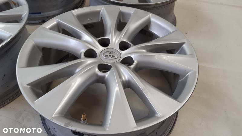 TOYOTA RAV4 IV FELGI ALUMINIOWE 18X7.5 - 3