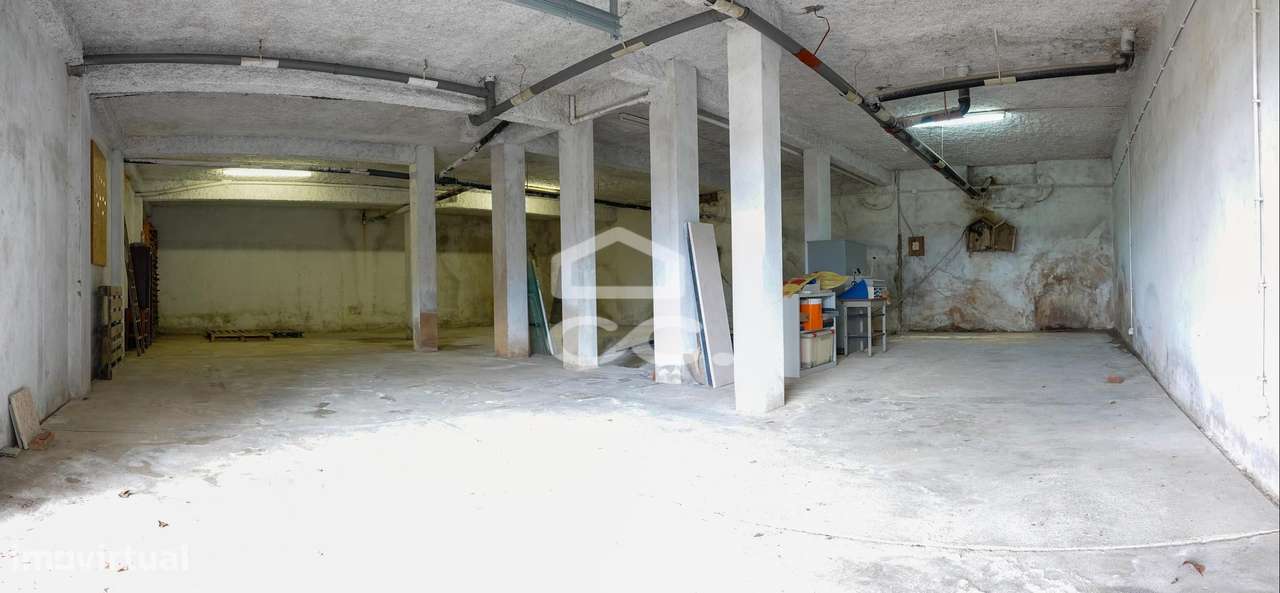 Estacionamento coberto e fechado, Abrantes - Grande imagem: 4/11