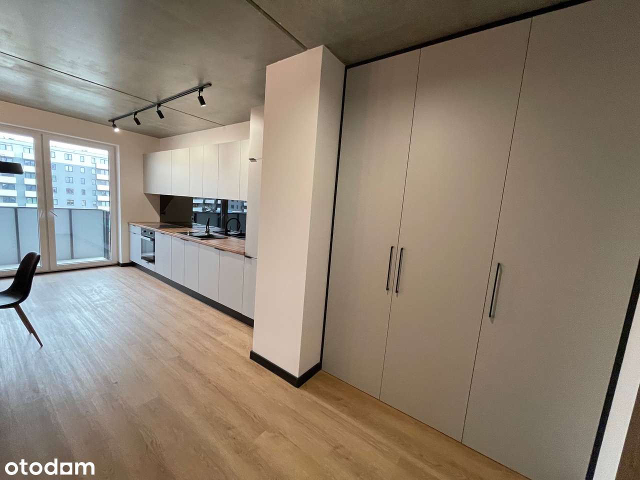 DNI OTWARTE/kawalerka /ogródek 45 m2 / Miejsce zewnętrzne gratis - Pełny obrazek: 4/9