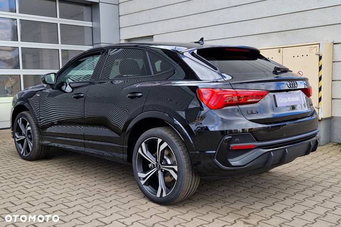 Audi Q3 Sportback - 7