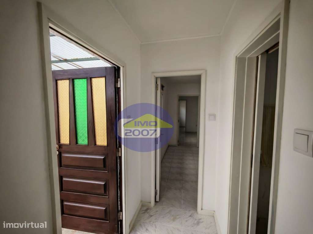 Moradia com 3 frações independentes-32