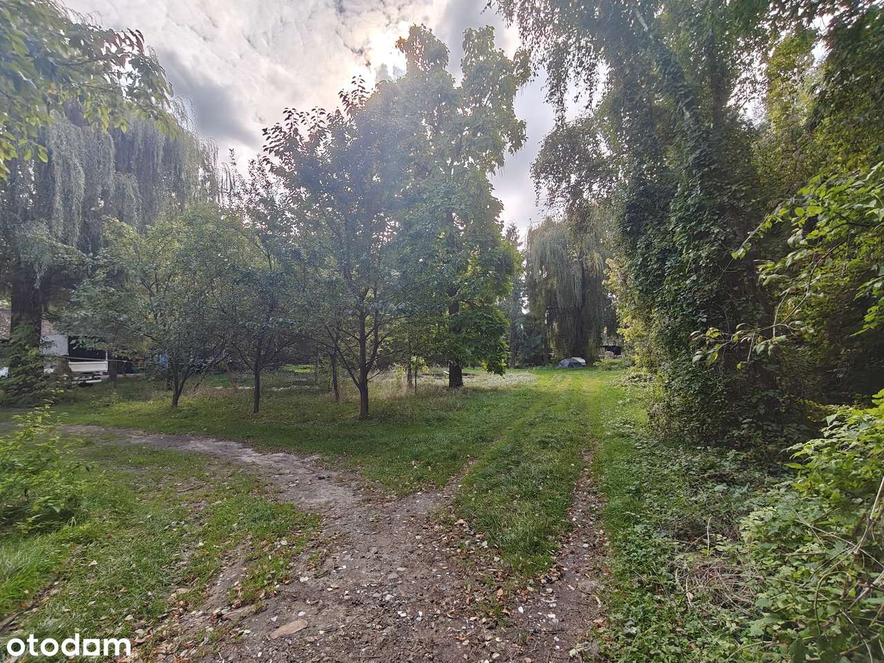 Bardzo atrakcyjna działka pod zabudowę-4