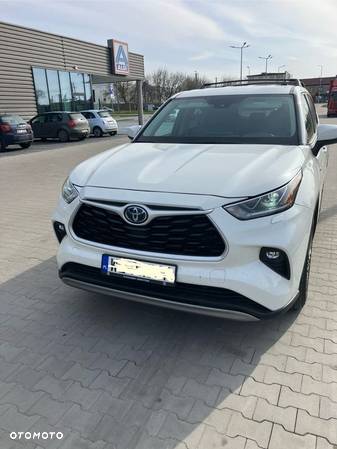 Toyota Highlander 2.5 Hybrid Luxury - 4