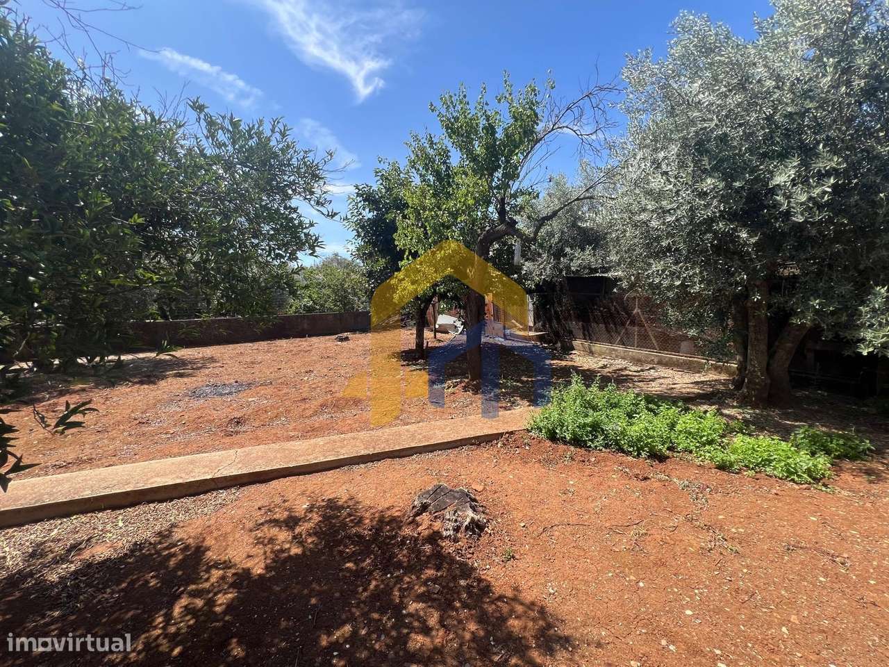 Moradia T4, no centro de Estremoz com quintal-21