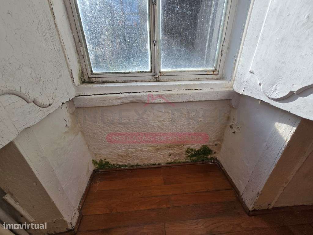 Prédio com varias frações Autónomas - Venda Judicial - Guarda-26