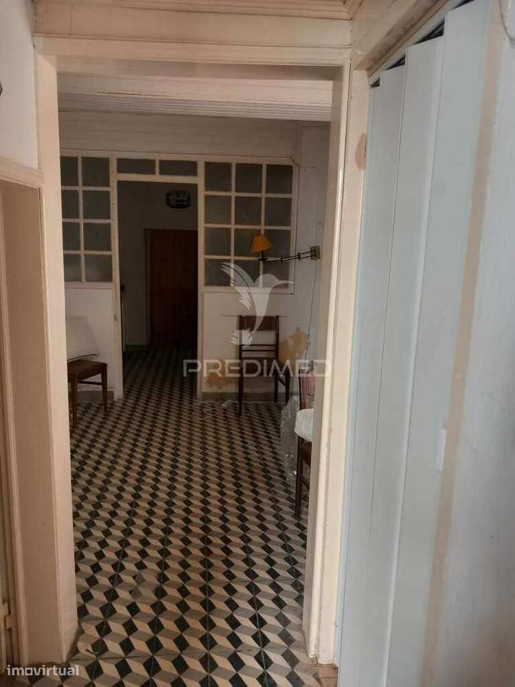 MORADIA BI-FAMILIAR T6 E COM ESPAÇO COMERCIAL - ALTER DO CHÃO - Grande imagem: 5/37