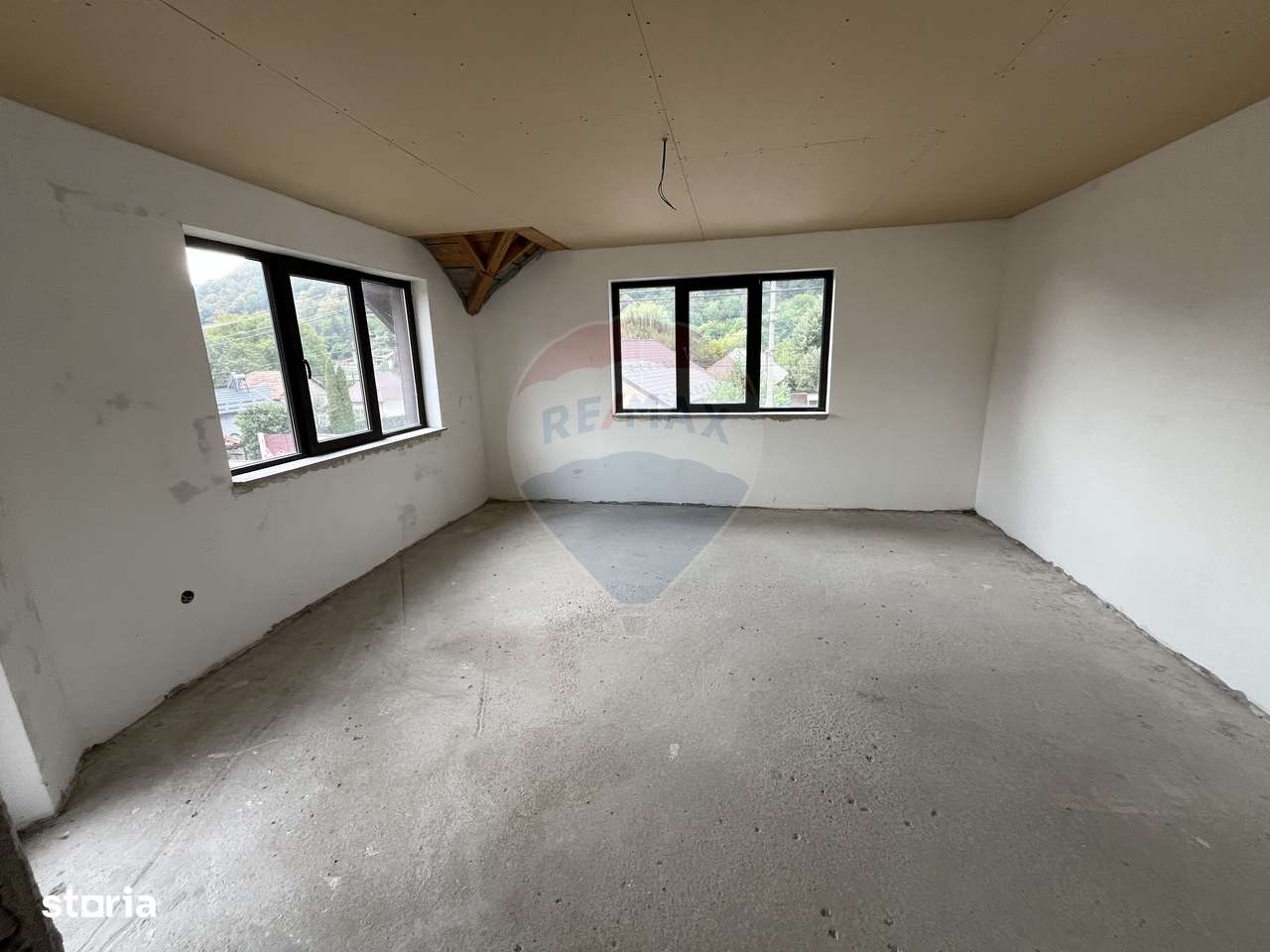 Casă de vânzare în Câmpulung la preț de apartament.-6