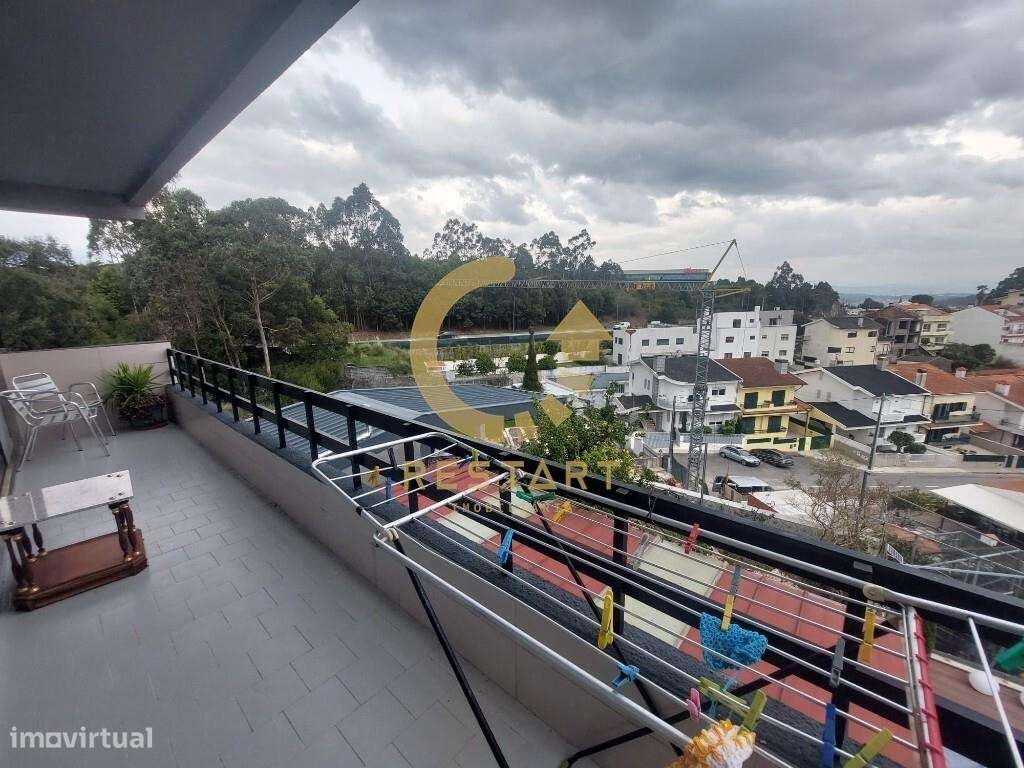 Moradia T4 geminada de 3 frentes em Baguim do Monte, Gondomar-23