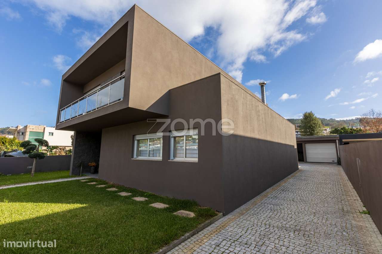 Moradia T3+1 próxima centro de Vizela - Grande imagem: 5/53