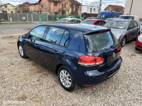 Volkswagen Golf 1.6 Comfortline - 4