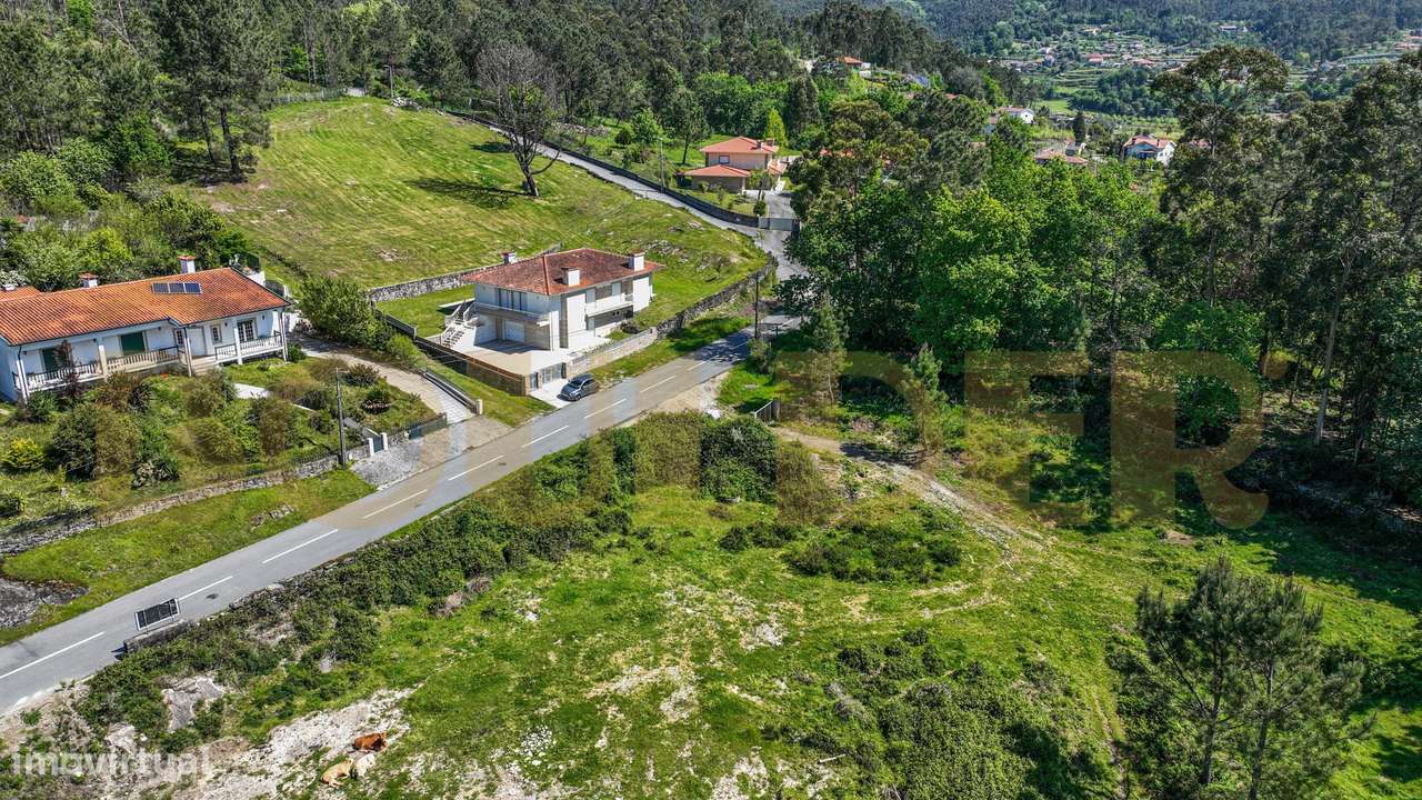 Moradia T3 Luxo em Fonte Arcada-4