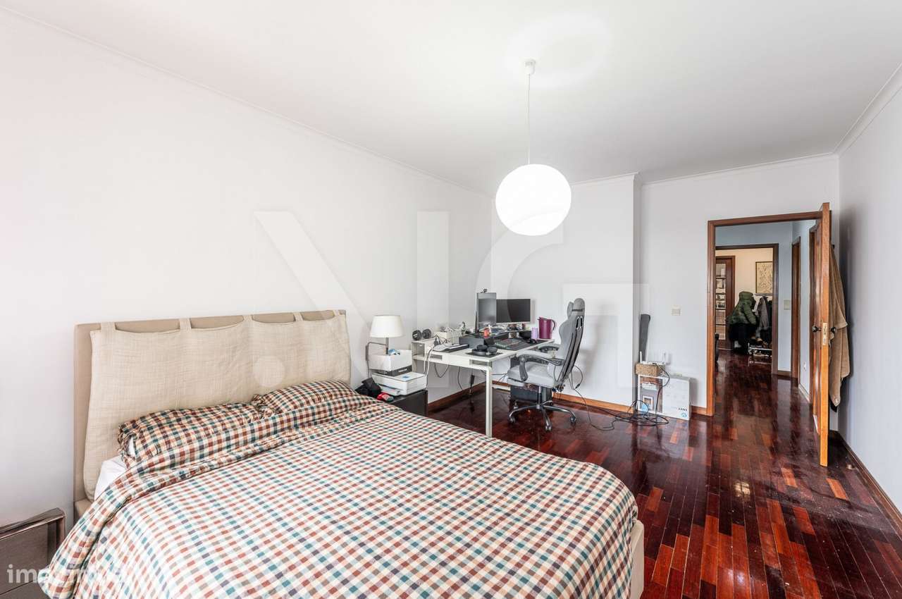 T2 com Varanda, Lugar de garagem e Arrumos em Custóias - Matosinhos-25