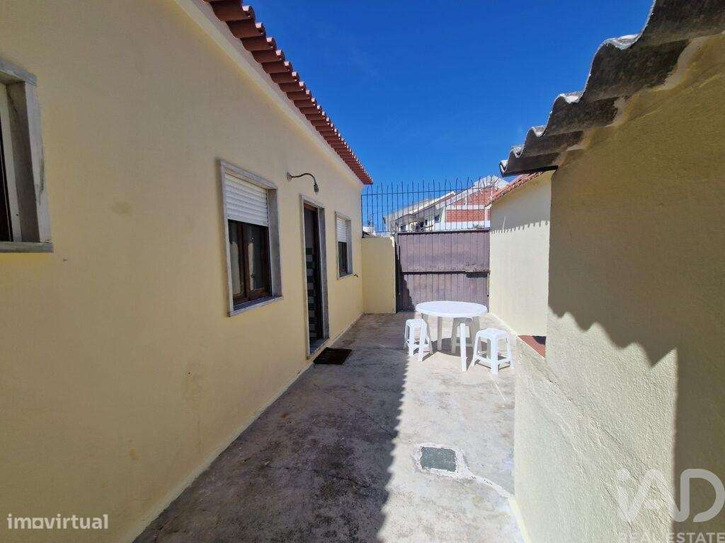 Casa / Villa T2 em Cadaval e Pêro Moniz de 196,00 m2 - Grande imagem: 4/28